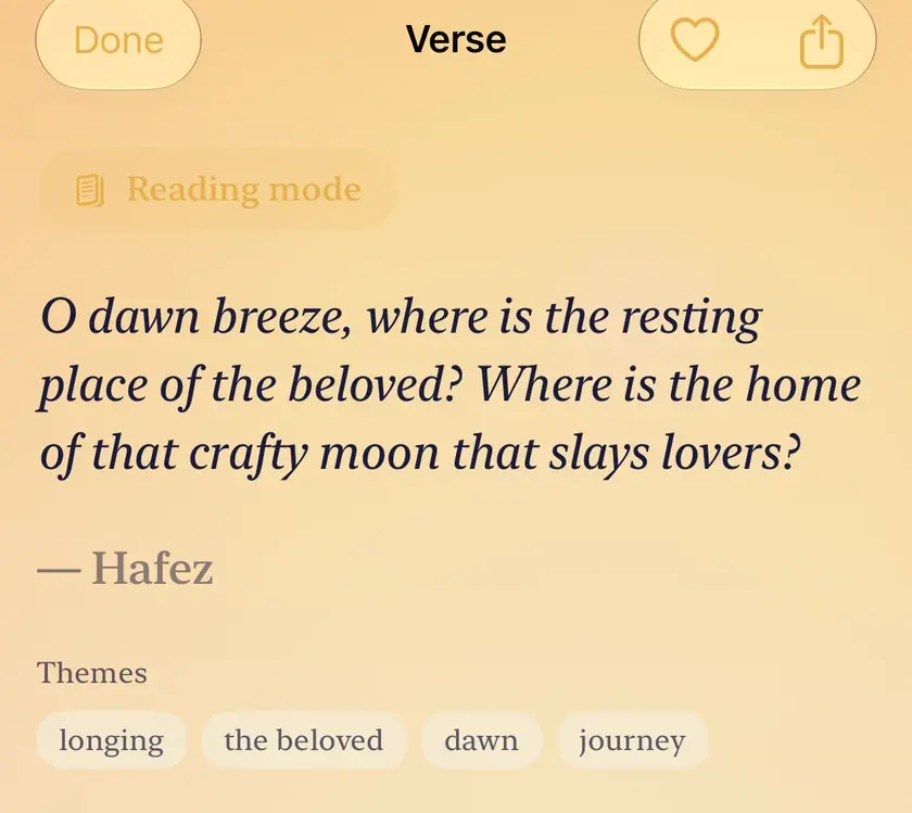 A verse opened from Today: the couplet, the poet, its themes such as longing and dawn, the heart for Favourites and the Reading mode button.
